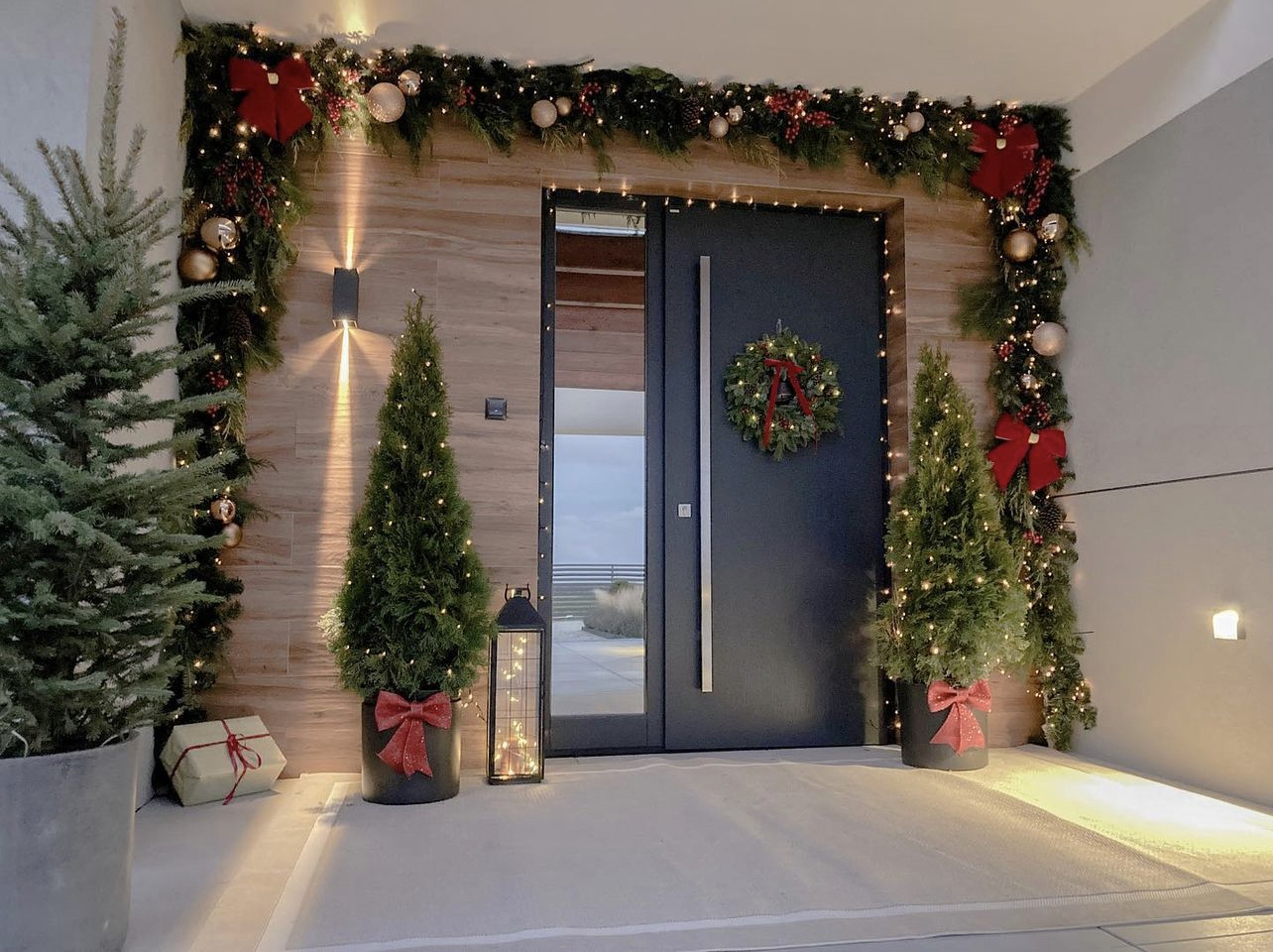 Накладні панелі по ціні вставних